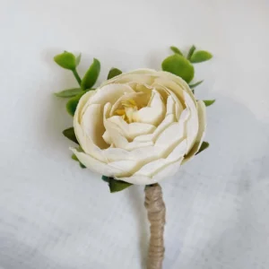 Lapela com Flores Naturais Desidratadas e Permanentes para Noivos e Padrinhos.